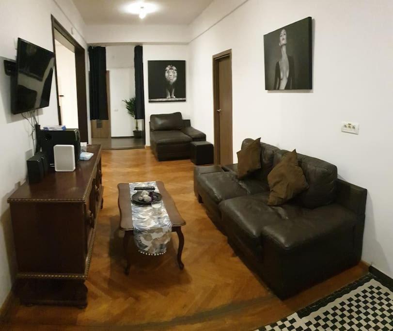 Ferienwohnung Old Town Bliss Bukarest Exterior foto